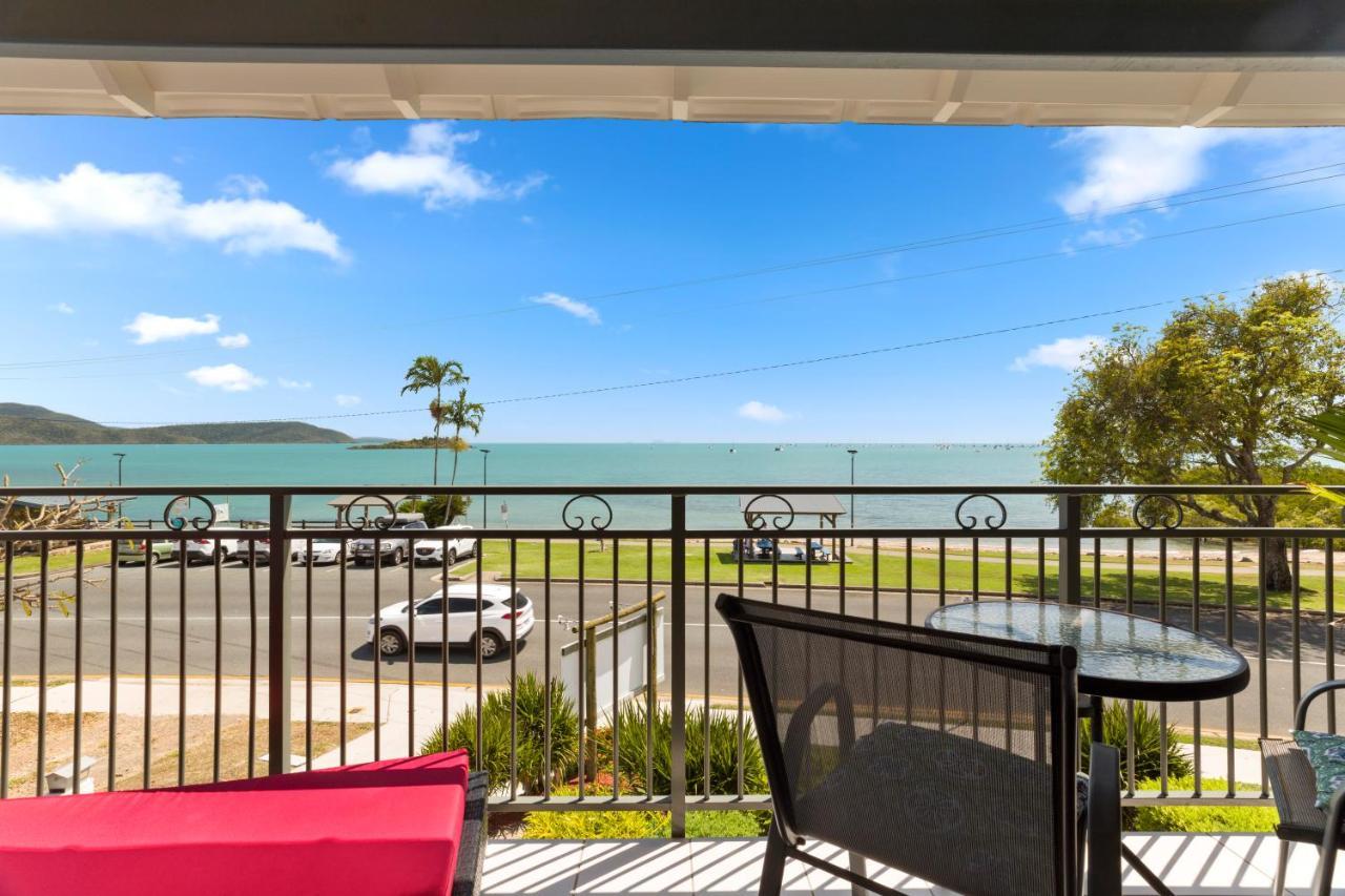 Whitsunday Waterfront Apartments Airlie Beach Exteriör bild
