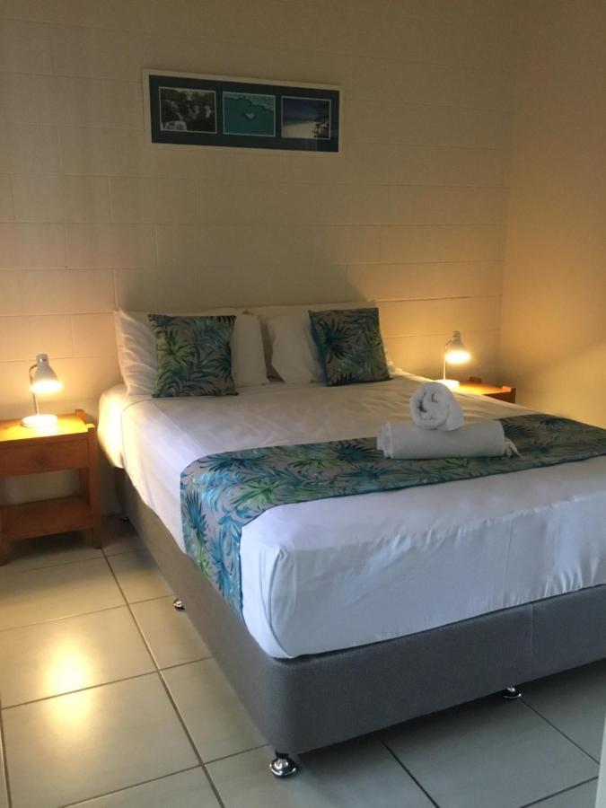 Whitsunday Waterfront Apartments Airlie Beach Exteriör bild