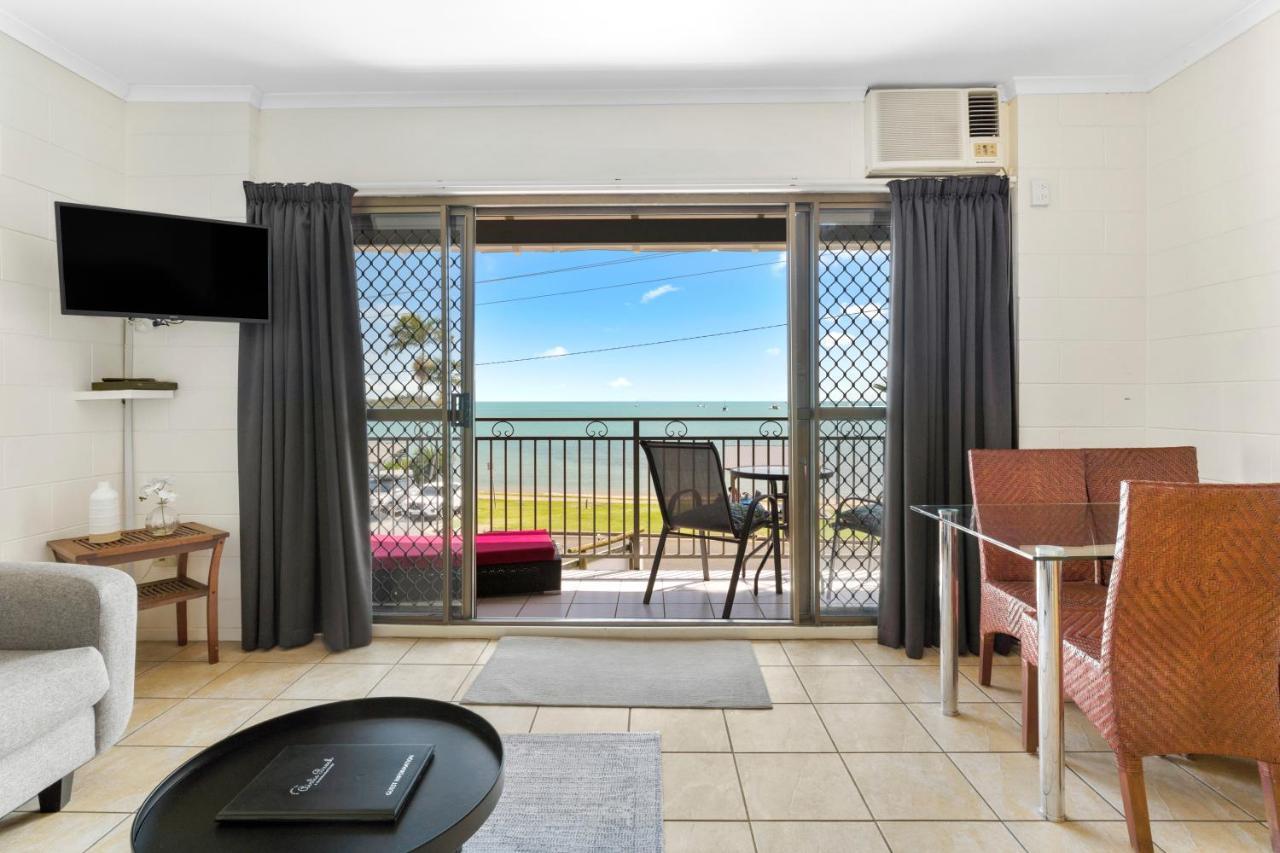 Whitsunday Waterfront Apartments Airlie Beach Exteriör bild