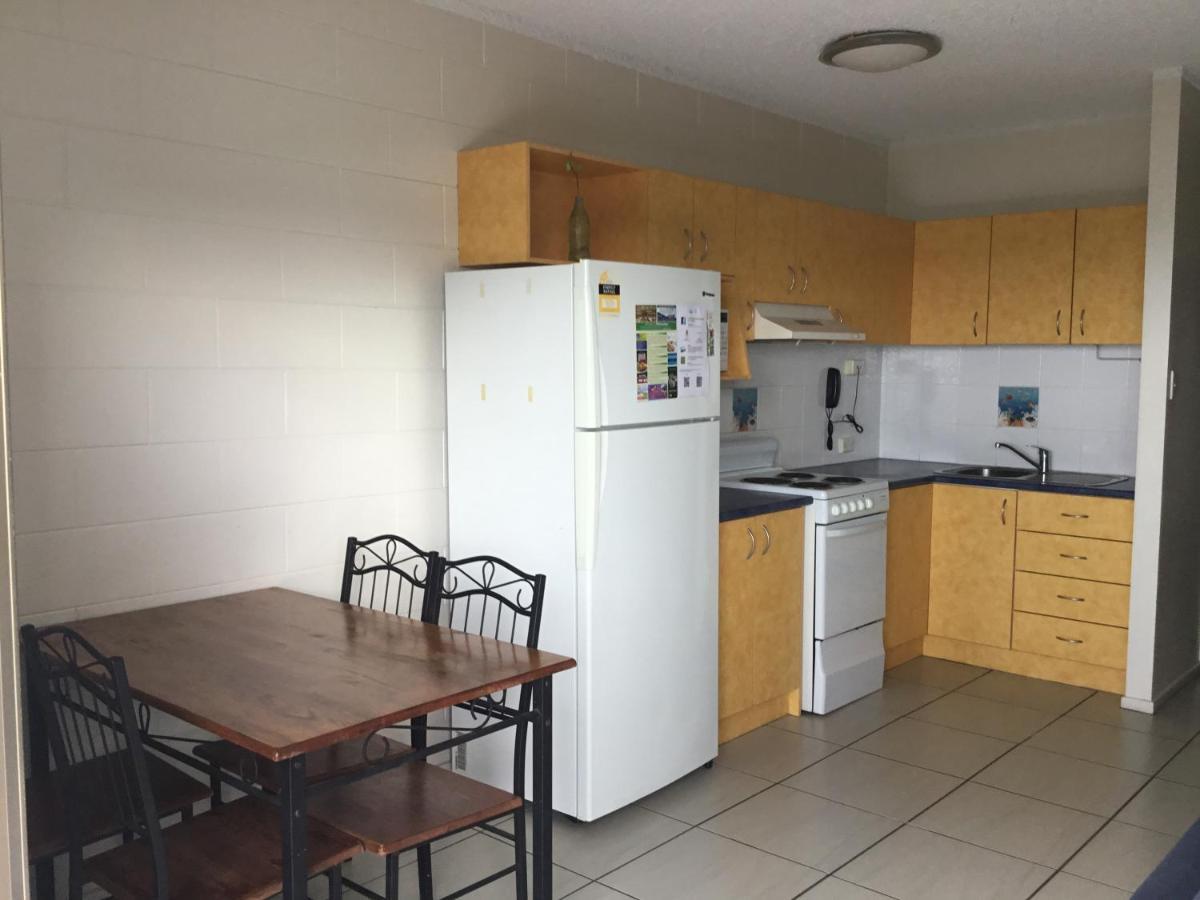 Whitsunday Waterfront Apartments Airlie Beach Exteriör bild