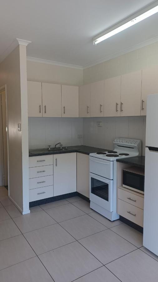 Whitsunday Waterfront Apartments Airlie Beach Exteriör bild