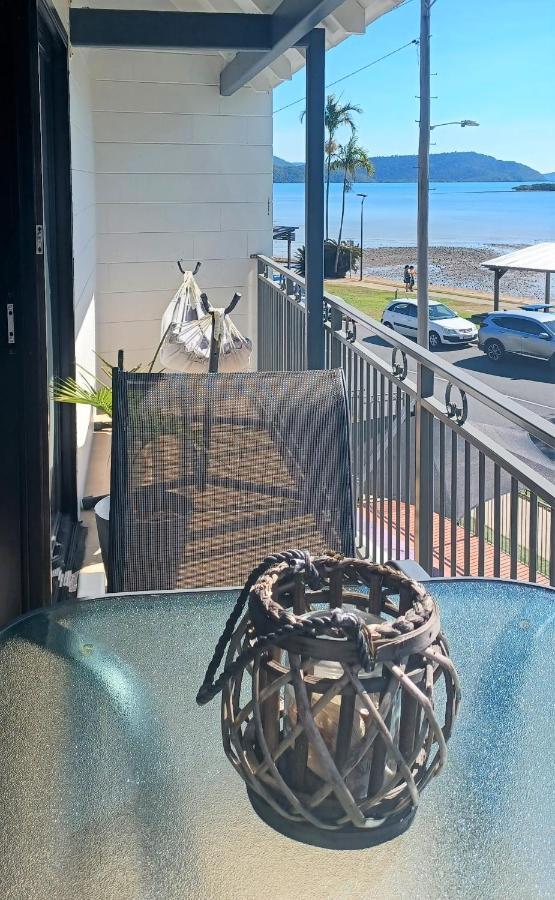 Whitsunday Waterfront Apartments Airlie Beach Exteriör bild