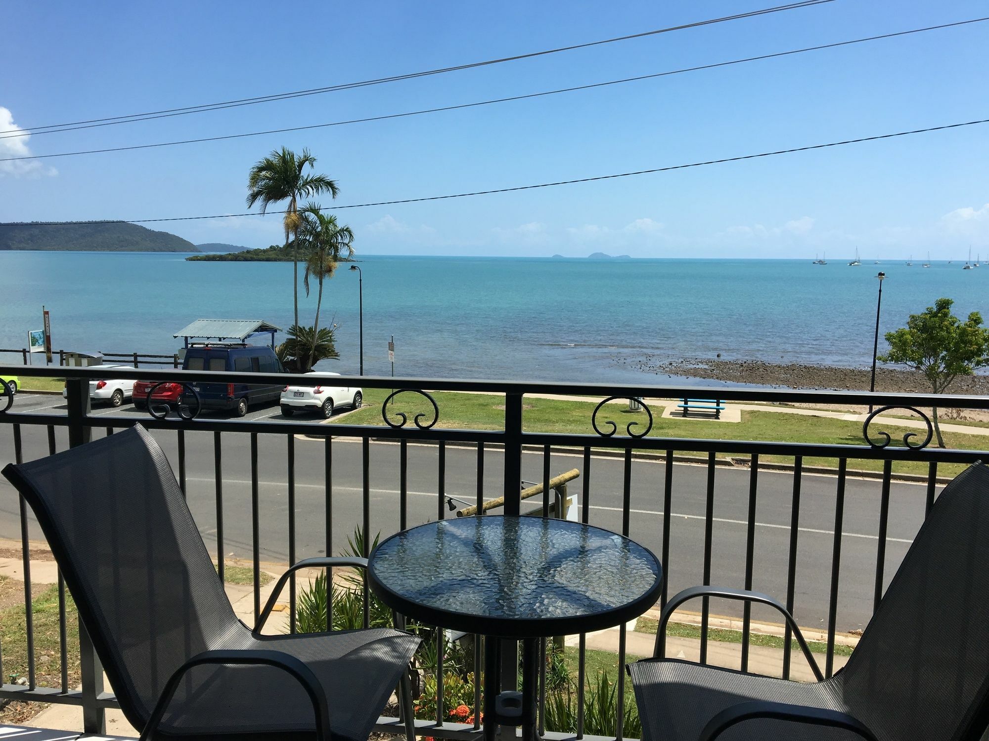 Whitsunday Waterfront Apartments Airlie Beach Exteriör bild