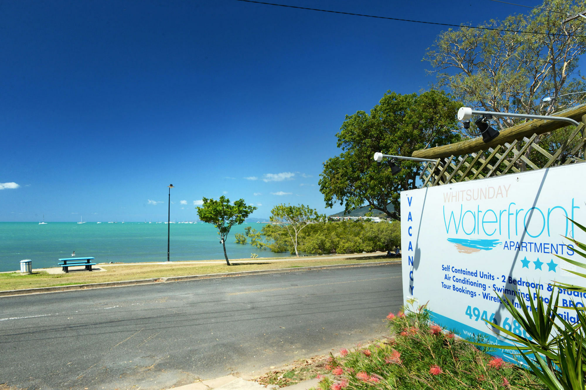 Whitsunday Waterfront Apartments Airlie Beach Exteriör bild