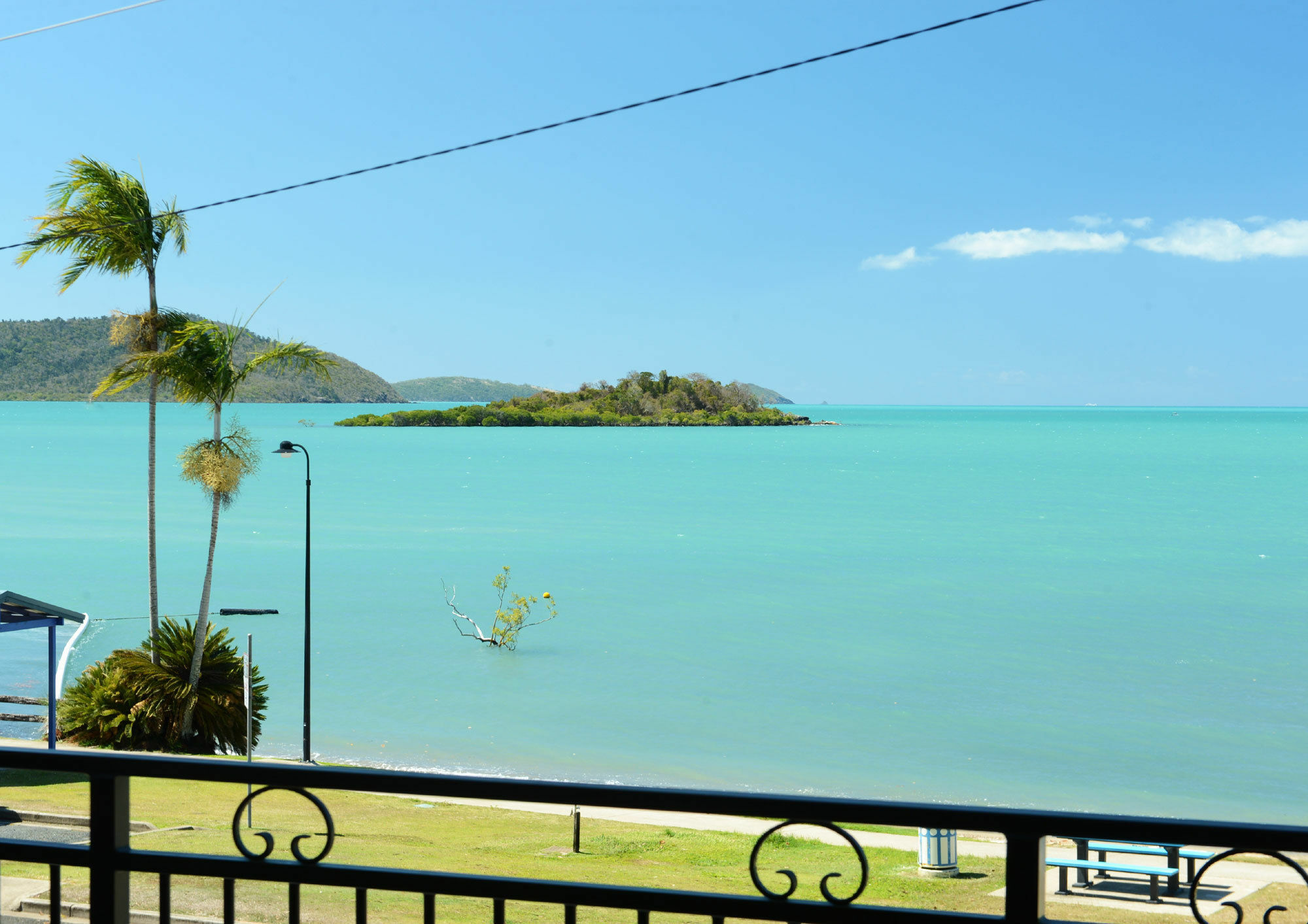 Whitsunday Waterfront Apartments Airlie Beach Exteriör bild